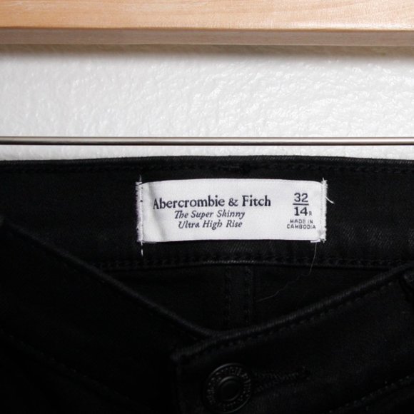 Abercrombie & Fitch The Super Skinny Ultra High Rise Jean Distressed Black 32/14 - Picture 5 of 7